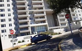 Condominio Mondrian